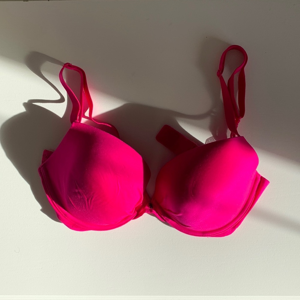 Fabulous Barbie Hot Pink Fuchsia Plunge Push-up 32DD Victorias Secret Bra